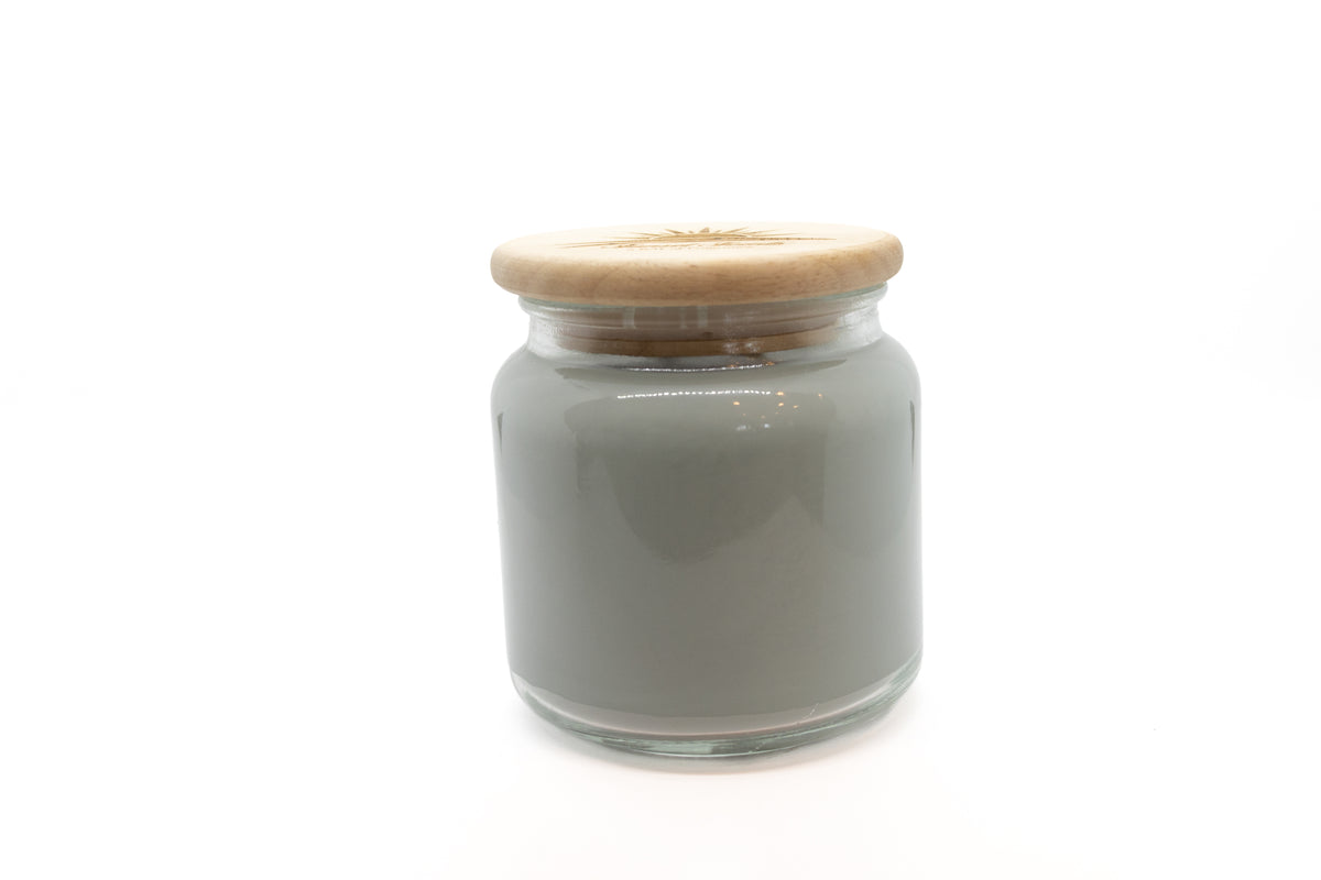 Christmas Cottage Medium - 16oz